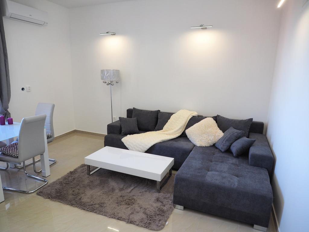 Captain Emo City Apartments プーラ エクステリア 写真