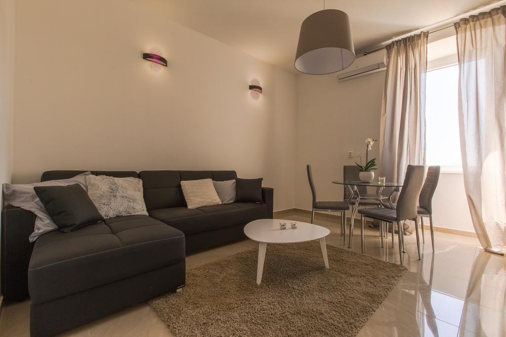 Captain Emo City Apartments プーラ エクステリア 写真