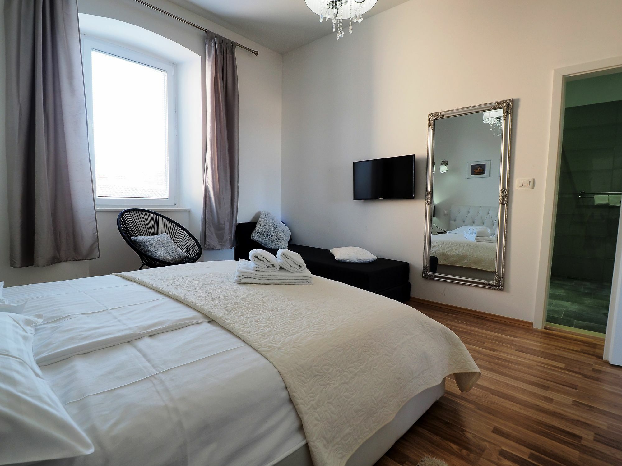 Captain Emo City Apartments プーラ エクステリア 写真